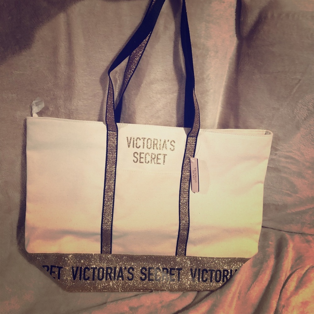 Victoria’s Secret weekend tote 💓💋adorable